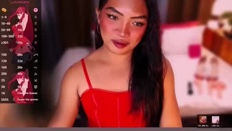 Snapshot of fitfemme_anna chatting on May 18, 8:31 am fitfemme_anna online show from May 18, 8:31 am