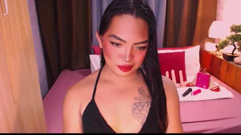 Snapshot of fitfemme_anna chatting on May 29, 9:29 am fitfemme_anna online show from May 29, 9:29 am