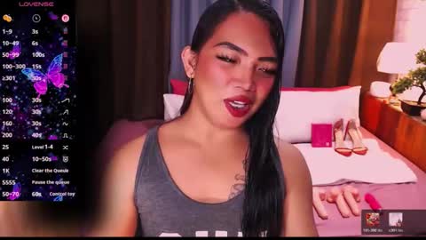 Snapshot of fitfemme_anna chatting on May 30, 10:45 am fitfemme_anna online show from May 30, 10:45 am