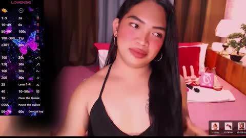 Snapshot of fitfemme_anna chatting on June 4, 5:13 am fitfemme_anna online show from June 4, 5:13 am
