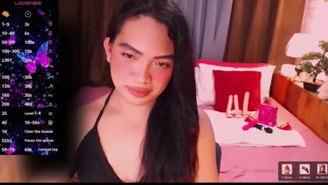 Snapshot of fitfemme_anna chatting on June 5, 11:49 am fitfemme_anna online show from June 5, 11:49 am