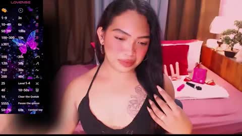 Snapshot of fitfemme_anna chatting on June 7, 12:09 pm fitfemme_anna online show from June 7, 12:09 pm