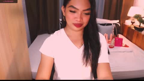 Snapshot of fitfemme_anna chatting on July 2, 10:43 am fitfemme_anna online show from July 2, 10:43 am