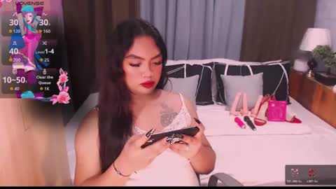 Snapshot of fitfemme_anna chatting on July 3, 12:11 pm fitfemme_anna online show from July 3, 12:11 pm