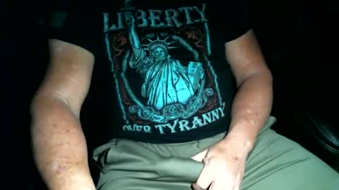 Snapshot of fitguy40 chatting on February 19, 4:55 am fitguy40 online show from February 19, 4:55 am