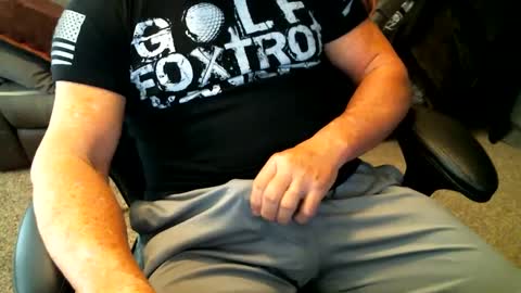 Snapshot of fitguy40 chatting on March 7, 8:11 pm fitguy40 online show from March 7, 8:11 pm