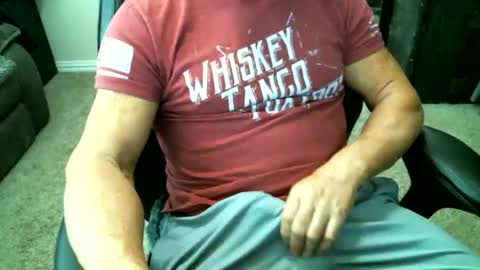 Snapshot of fitguy40 chatting on November 3, 8:10 pm fitguy40 online show from November 3, 8:10 pm