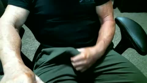 Snapshot of fitguy40 chatting on July 14, 3:11 am fitguy40 online show from July 14, 3:11 am