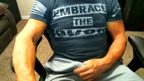 Snapshot of fitguy40 chatting on July 22, 7:16 pm fitguy40 online show from July 22, 7:16 pm