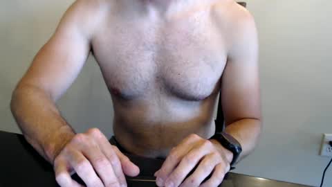 fithubby80 online show from June 22, 10:07 pm
