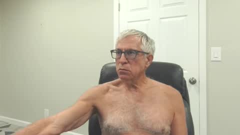 Snapshot of fitman999 chatting on September 19, 2:13 am Jon online show from September 19, 2:13 am