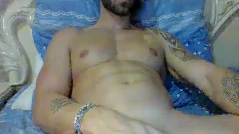 Snapshot of fitness1989 chatting on December 14, 10:28 pm fitness1989 online show from December 14, 10:28 pm