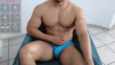 Snapshot of fitnessbody92 chatting on March 27, 2:17 pm Farid online show from March 27, 2:17 pm