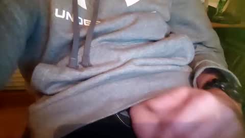 Snapshot of fiveforwilly1 chatting on January 1, 8:26 pm Markus online show from January 1, 8:26 pm