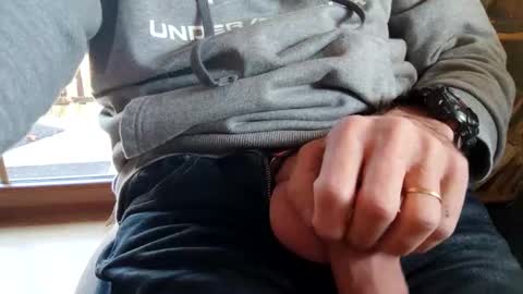 Snapshot of fiveforwilly1 chatting on January 18, 11:11 am Markus online show from January 18, 11:11 am