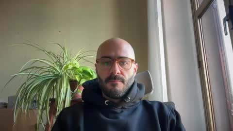 Fla is short for Flavio online show from December 3, 10:06 am