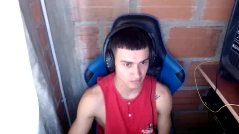 Snapshot of flacolatind chatting on January 2, 4:35 pm FLACO online show from January 2, 4:35 pm