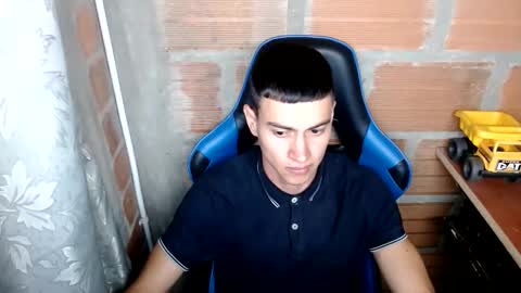 Snapshot of flacolatind chatting on January 6, 2:37 am FLACO online show from January 6, 2:37 am