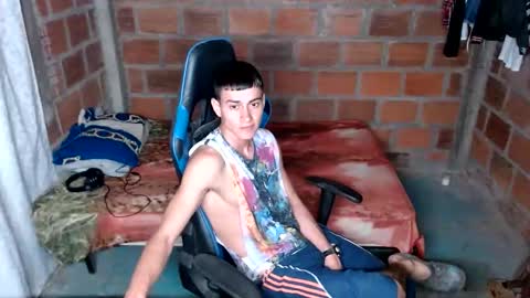 Snapshot of flacolatind chatting on January 31, 3:52 am FLACO online show from January 31, 3:52 am