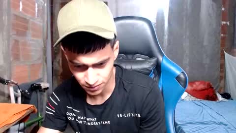 Snapshot of flacolatind chatting on November 24, 9:25 pm FLACO online show from November 24, 9:25 pm