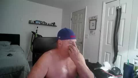 Florida guy online show from December 17, 4:18 am