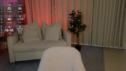 Snapshot of flamy_kitty chatting on July 21, 8:49 am Andy online show from July 21, 8:49 am