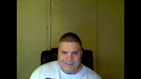 Snapshot of fletch32 chatting on February 17, 1:47 am jd online show from February 17, 1:47 am