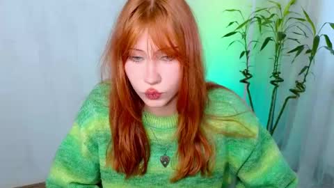 Snapshot of fleur_fox chatting on May 26, 9:27 am fleur_fox online show from May 26, 9:27 am
