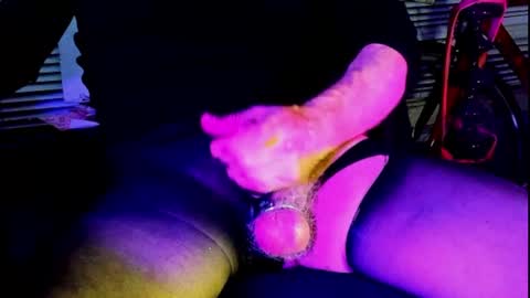 Snapshot of fleurdumale chatting on December 4, 6:28 pm shameless flirt online show from December 4, 6:28 pm