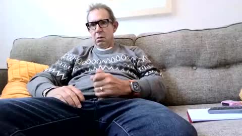 Flickrbrite online show from February 17, 7:10 pm