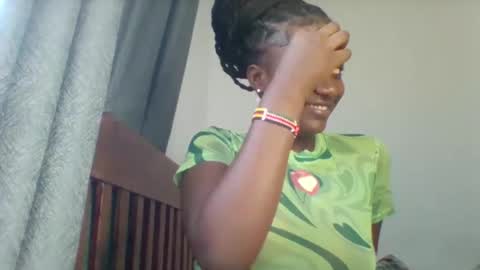 Snapshot of flirty_arrya chatting on April 24, 9:56 am flirty_arrya online show from April 24, 9:56 am