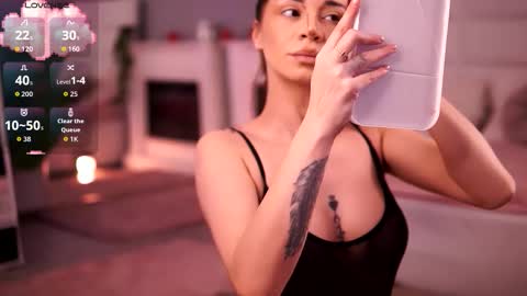 Snapshot of flirty_fawn chatting on November 23, 1:38 am Ana online show from November 23, 1:38 am