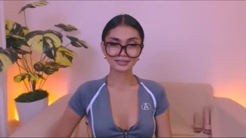 Snapshot of flirtymarga chatting on June 11, 12:32 am Marga online show from June 11, 12:32 am