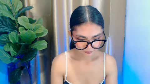 Snapshot of flirtymarga chatting on July 25, 1:25 am Marga online show from July 25, 1:25 am