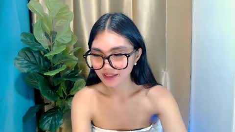 Snapshot of flirtymarga chatting on July 27, 1:45 am Marga online show from July 27, 1:45 am