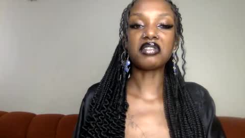 sheery online show from June 17, 10:50 am