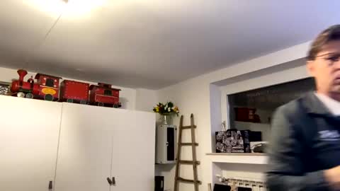 flonolalacla online show from January 2, 4:46 pm