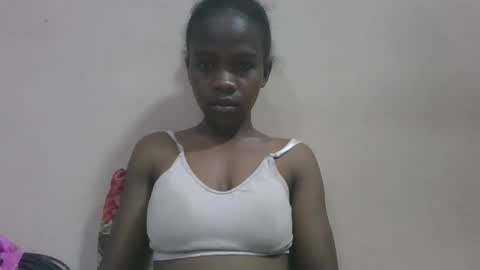 Snapshot of flora48230522373 chatting on April 21, 2:51 am flora48230522373 online show from April 21, 2:51 am