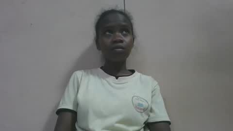 Snapshot of flora48230522373 chatting on April 21, 3:07 pm flora48230522373 online show from April 21, 3:07 pm