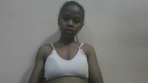 Snapshot of flora48230522373 chatting on April 24, 4:31 pm flora48230522373 online show from April 24, 4:31 pm