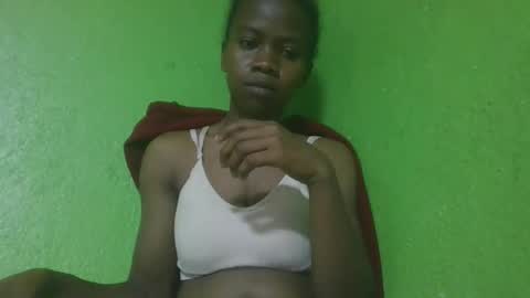 Snapshot of flora48230522373 chatting on April 25, 1:41 pm flora48230522373 online show from April 25, 1:41 pm