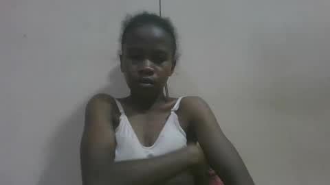 Snapshot of flora48230522373 chatting on April 27, 7:50 am flora48230522373 online show from April 27, 7:50 am