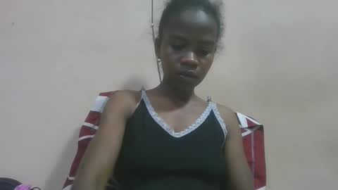 Snapshot of flora48230522373 chatting on April 29, 4:33 pm flora48230522373 online show from April 29, 4:33 pm