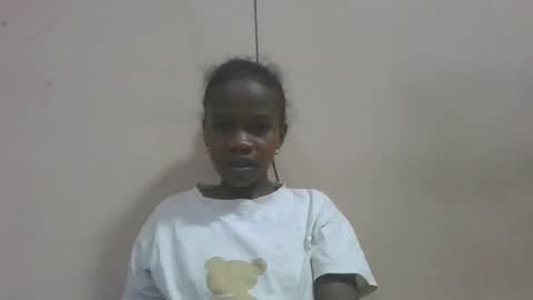 Snapshot of flora48230522373 chatting on May 1, 2:38 am flora48230522373 online show from May 1, 2:38 am