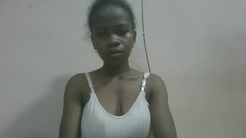Snapshot of flora48230522373 chatting on May 3, 7:03 am flora48230522373 online show from May 3, 7:03 am