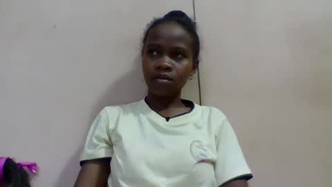 Snapshot of flora48230522373 chatting on May 23, 8:18 am flora48230522373 online show from May 23, 8:18 am
