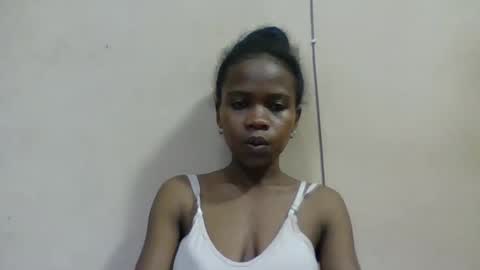 Snapshot of flora48230522373 chatting on May 24, 8:36 pm flora48230522373 online show from May 24, 8:36 pm