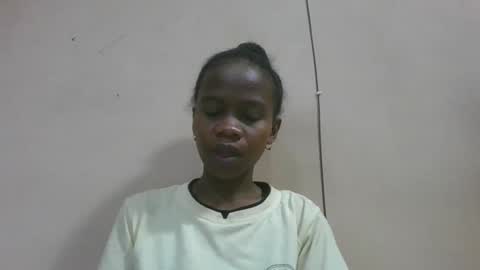 Snapshot of flora48230522373 chatting on June 3, 1:30 am flora48230522373 online show from June 3, 1:30 am