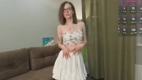 Anna online show from October 10, 1:32 pm