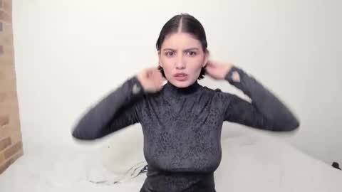 Snapshot of flordejamaica chatting on November 29, 1:30 am Tell me My Love online show from November 29, 1:30 am